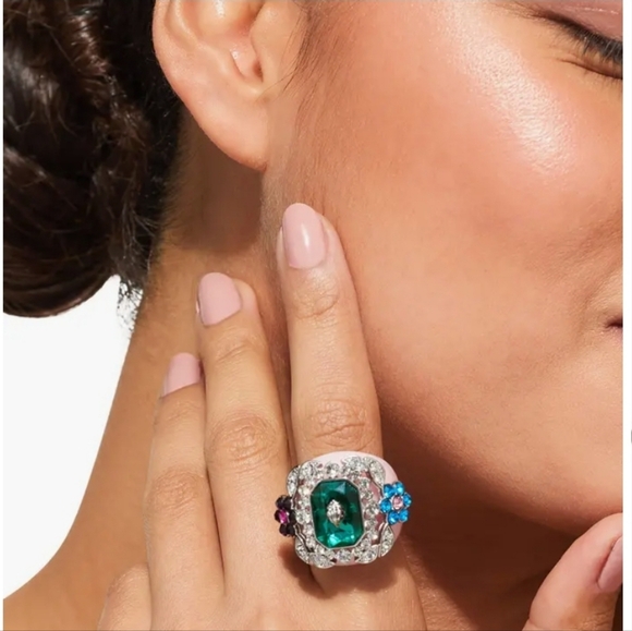 Kurt Geiger London Chunky Dome Cocktail Ring - Picture 1 of 13